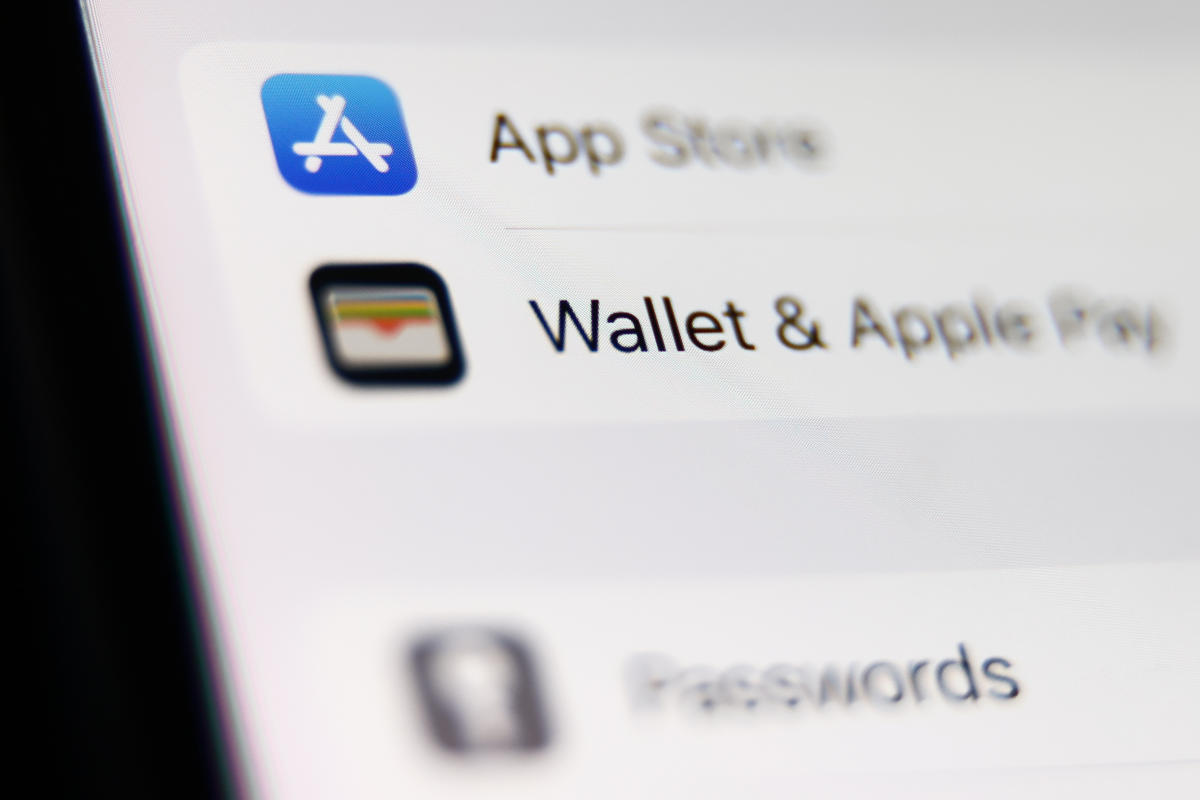 Apple Wallet can now show UK users their bank account balances
