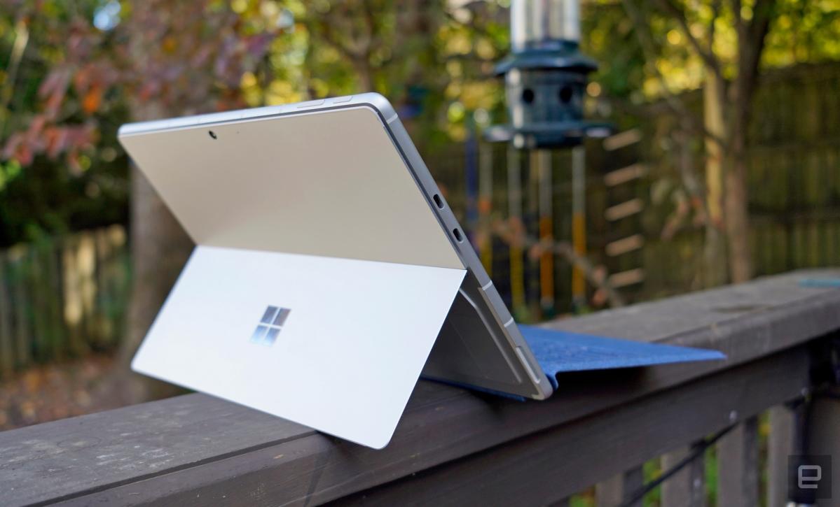 Can Microsoft's Surface computers break out of their dilemma?
