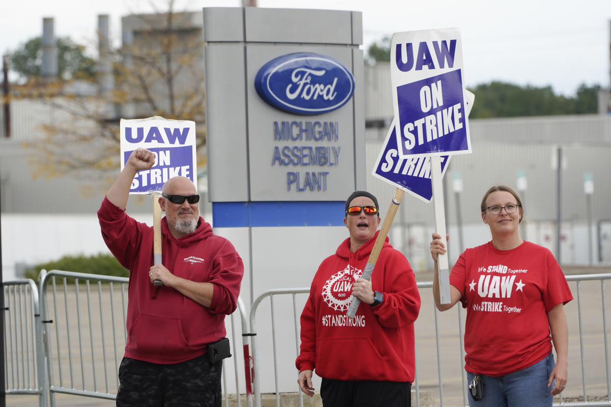 Ford halts construction of Michigan battery plant for electric vehicles as strikes continue