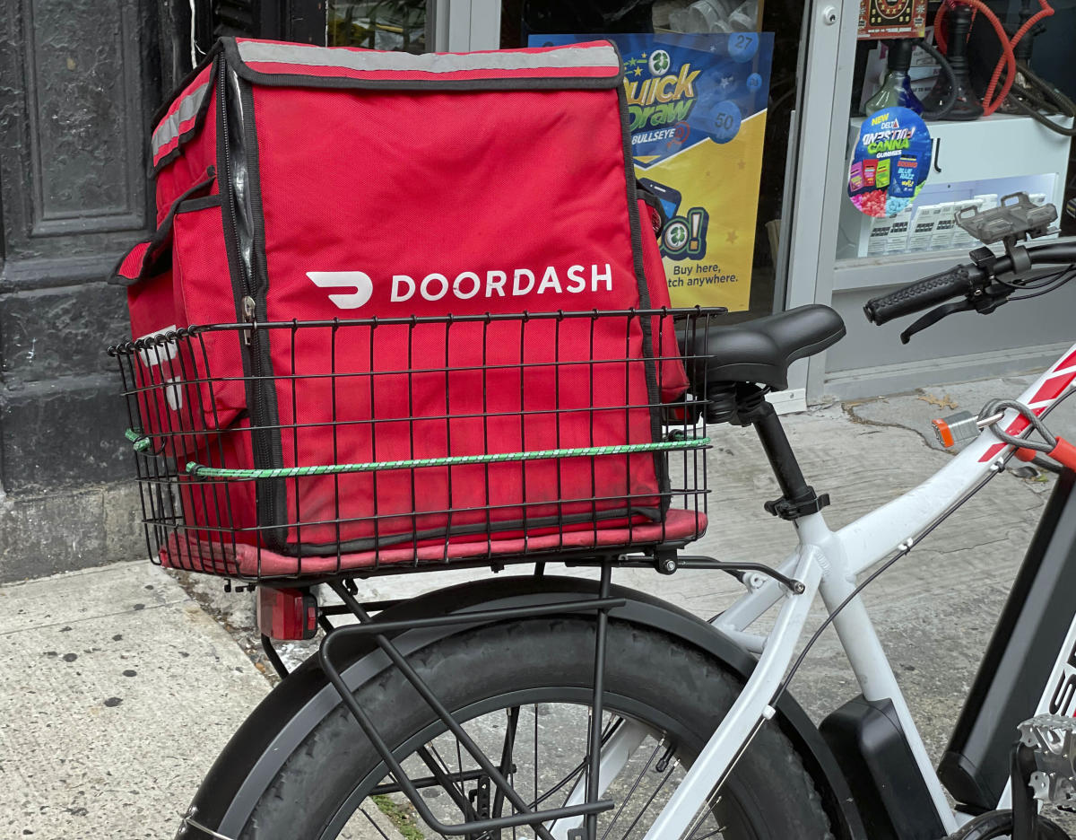 Uber, Grubhub and DoorDash must pay delivery workers in New York City a minimum wage of $18